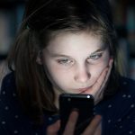 Screen time and emotional problems in kids: A vicious circle?